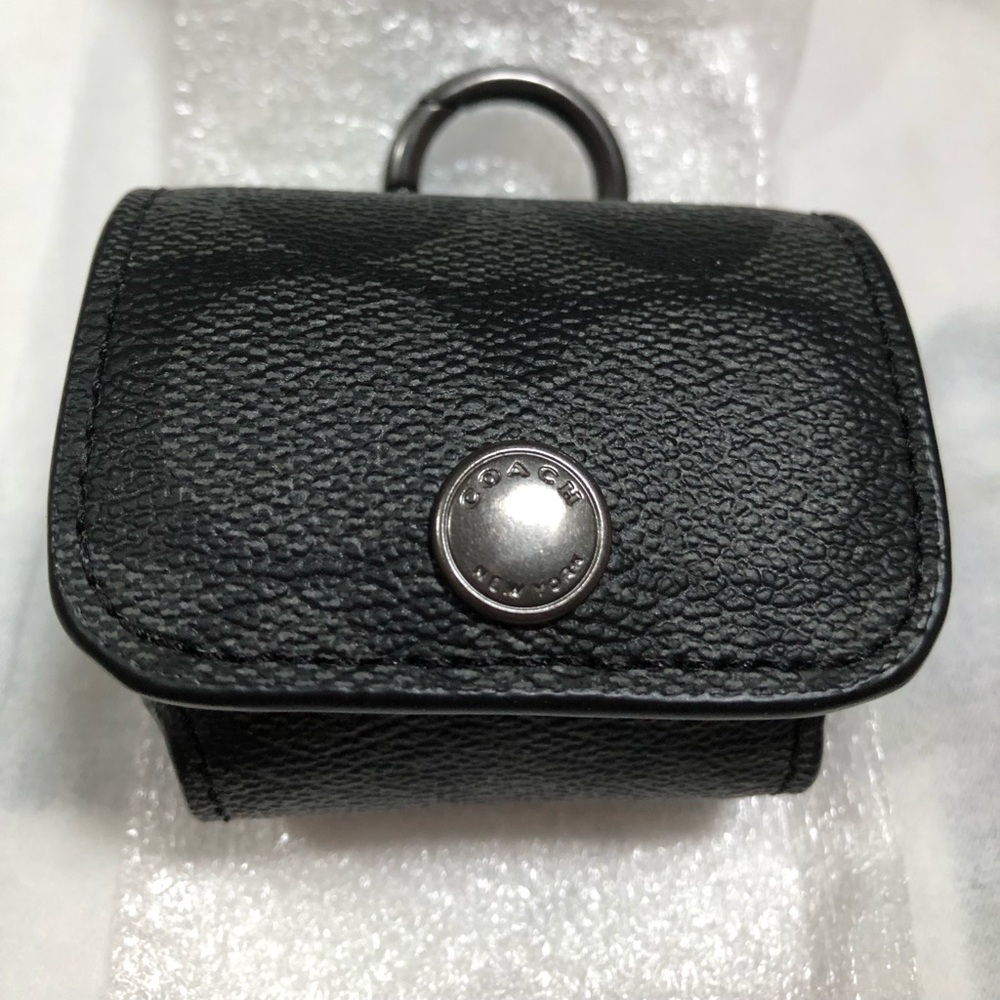Coach Large Wireless Earbud Case In Signature Canvas brand new, as shown.